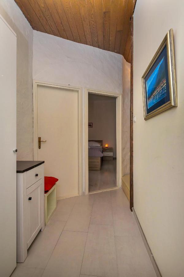 Apartman Montana, Town Centre มาคาร์สกา ภายนอก รูปภาพ